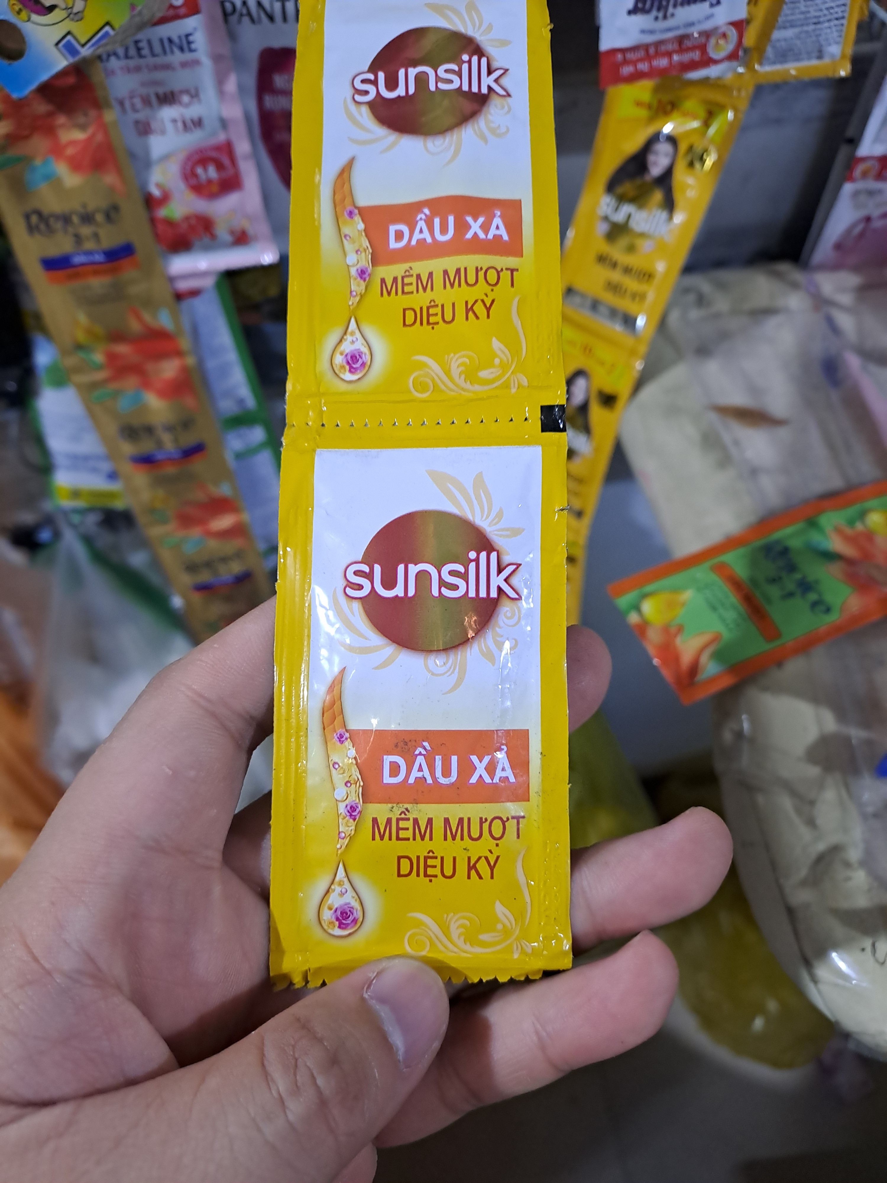 Dây xả Sunsilk Vàng