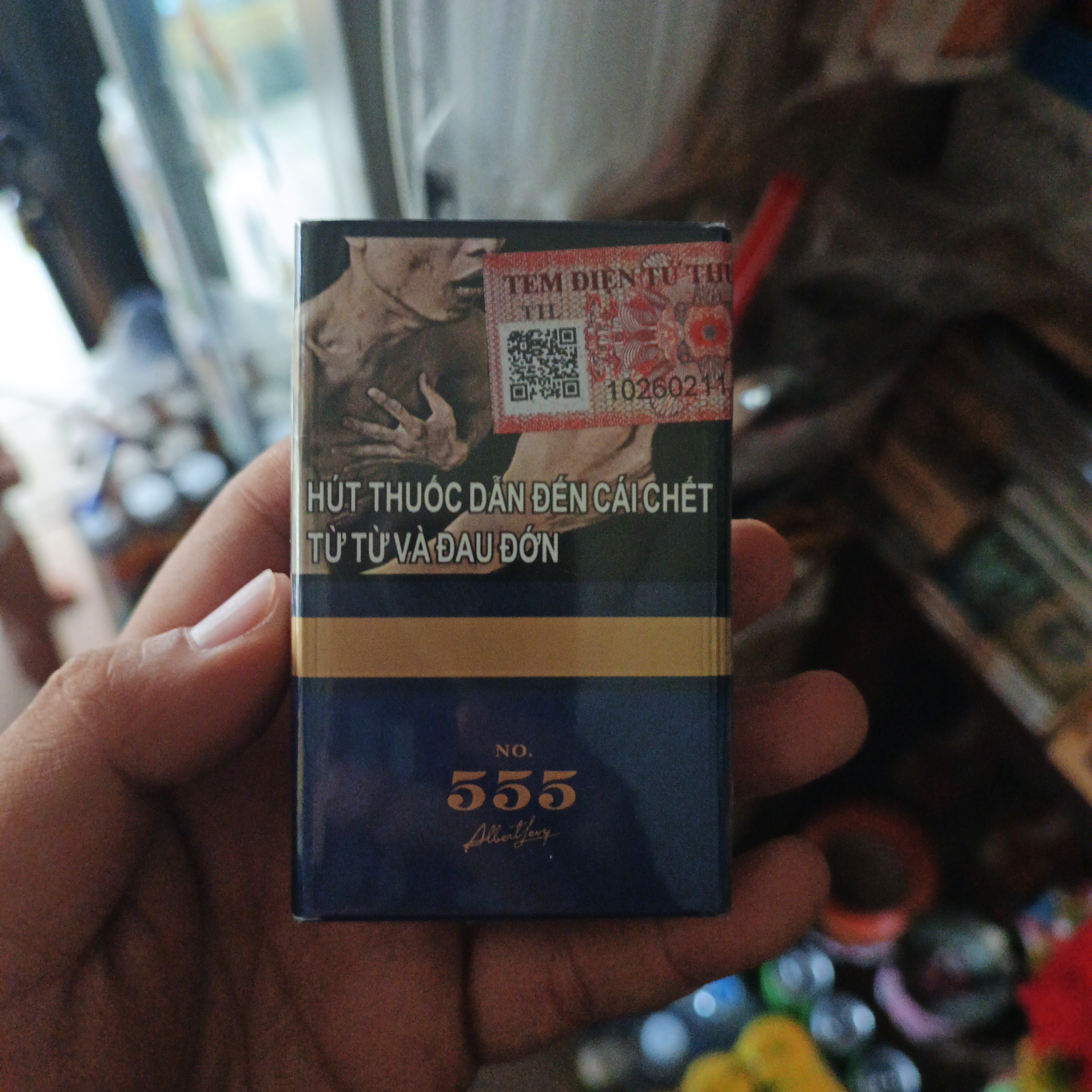 Thuốc 555 Xanh Gold
