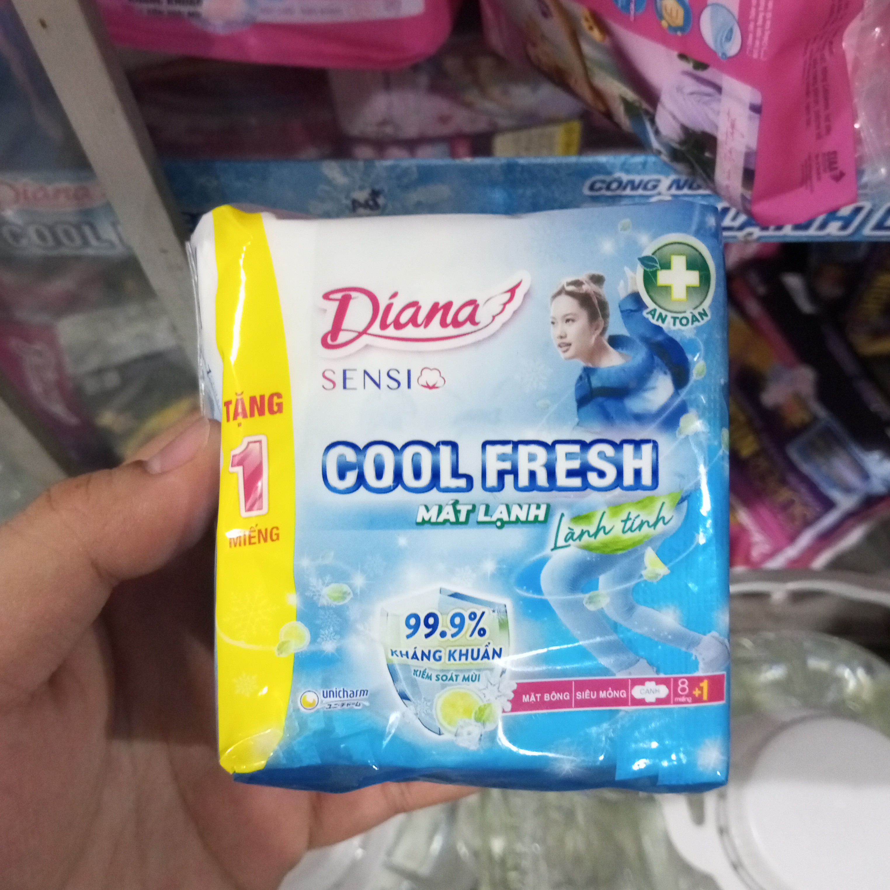 Diana Cool Fresh siêu mỏng 8 miếng