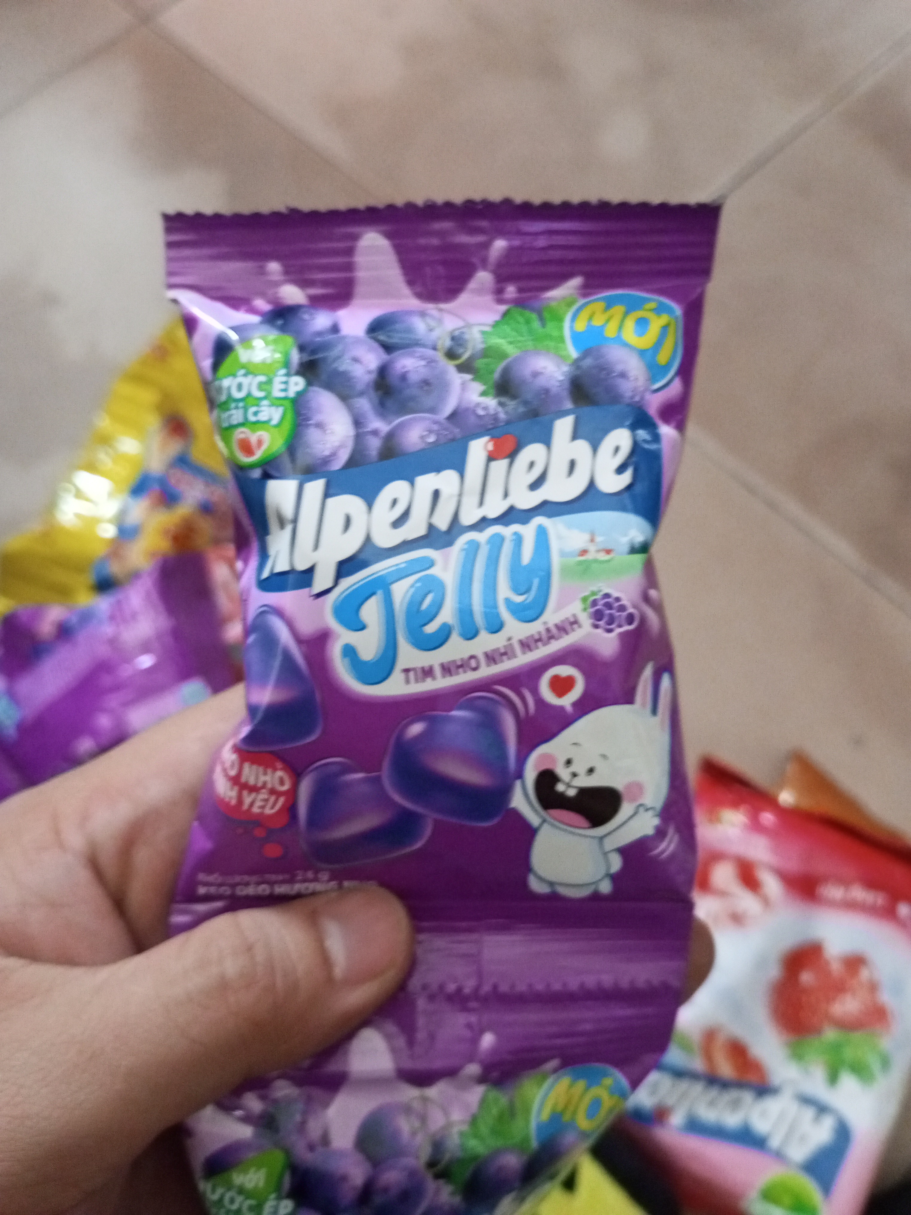 Kẹo dẽo alpenliebe Nho 24g
