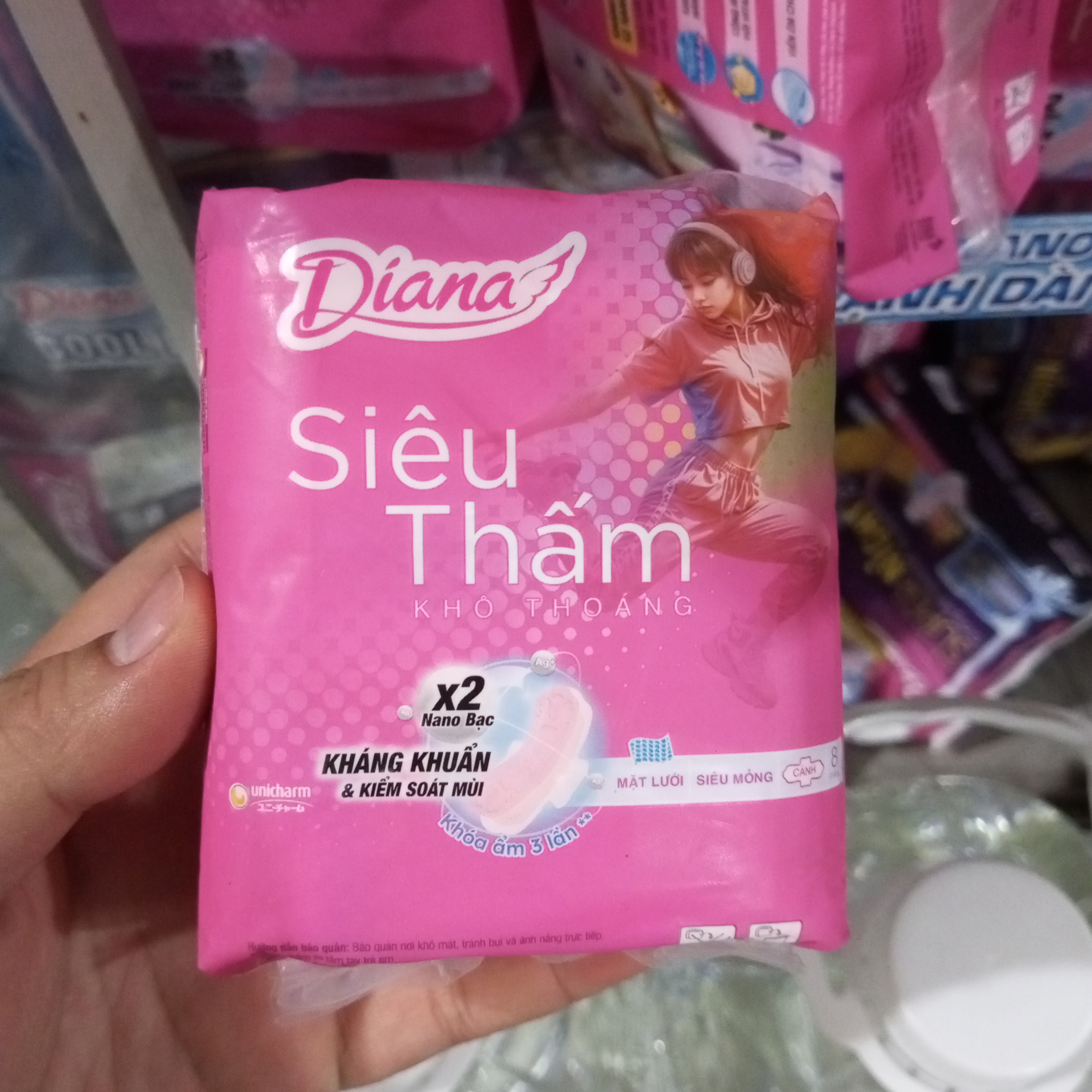 Diana siêu thấm mỏng cánh 8 miếng